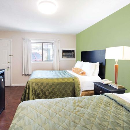 Executive Inn & Kitchenette Suites-Eagle Pass Kültér fotó
