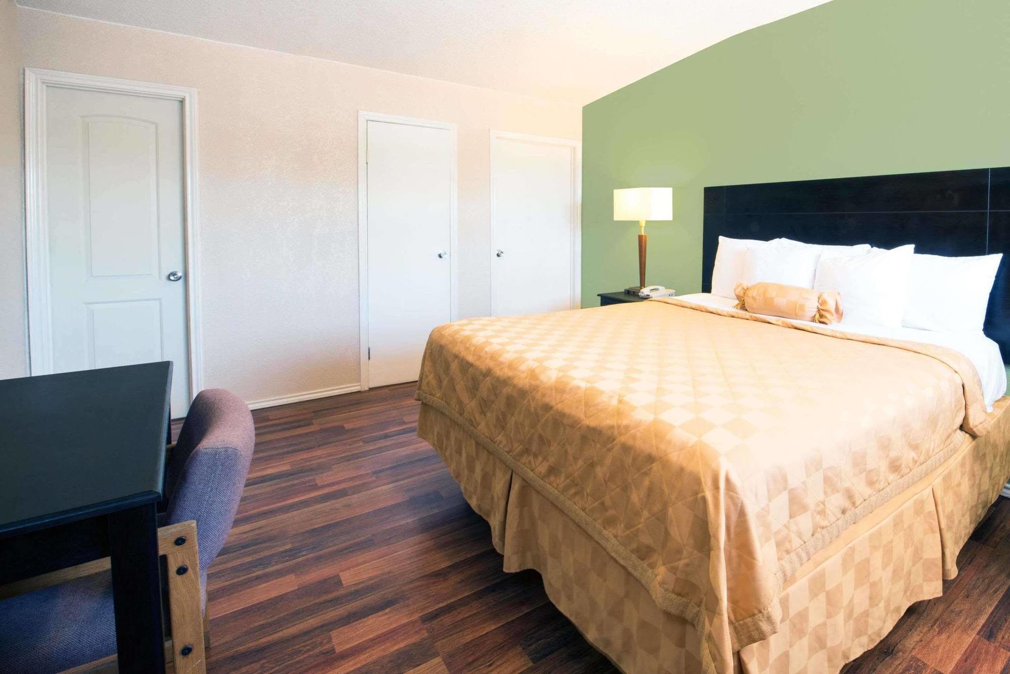 Executive Inn & Kitchenette Suites-Eagle Pass Kültér fotó
